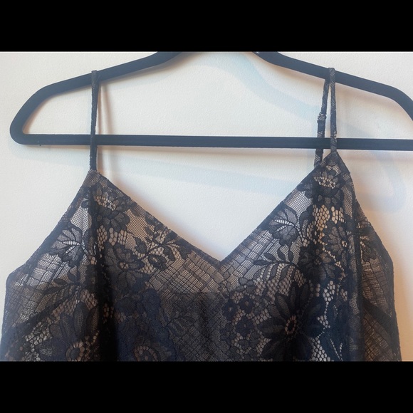BCBG MAXAZRIA Floral Lace Top - Picture 4 of 6